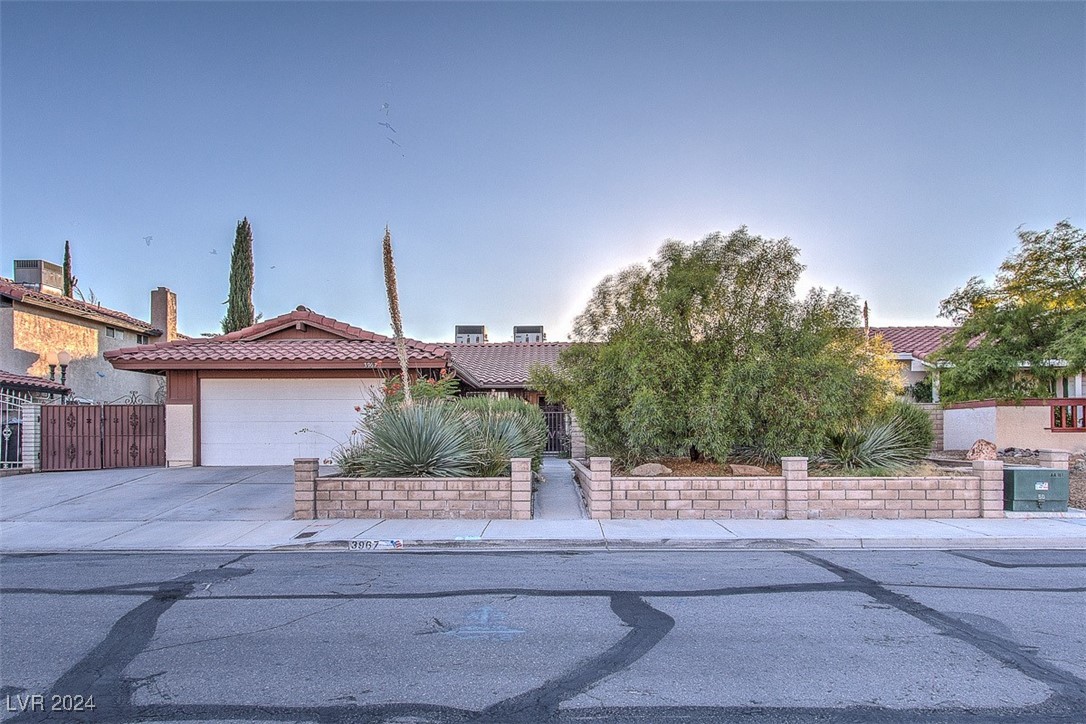 Photo 1 of 25 — 3967 Topawa Drive, Las Vegas, NV 89103