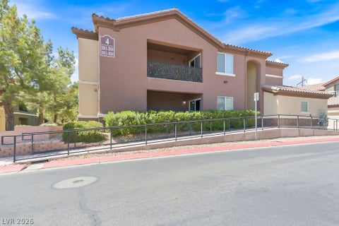 Condo For Sale - 8324 W Charleston Boulevard #2011<br/> Las Vegas, NV 89117
