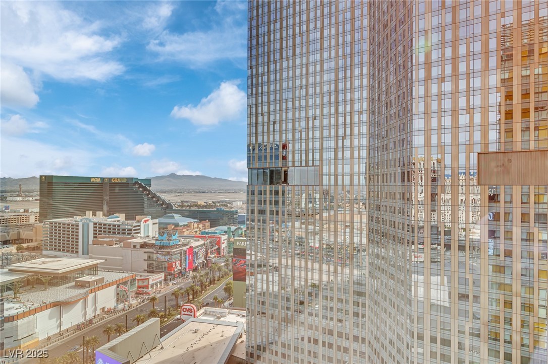 3722 Las Vegas Boulevard 2101