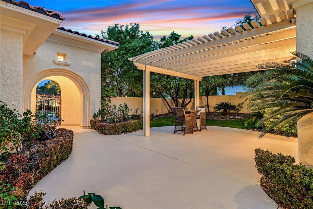 12007 OAKLAND HILLS Drive