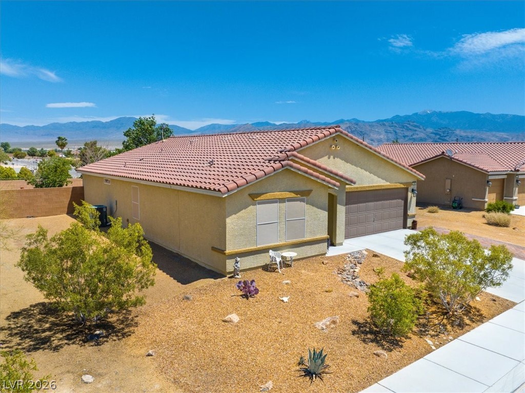 3806 E Gunnison Avenue