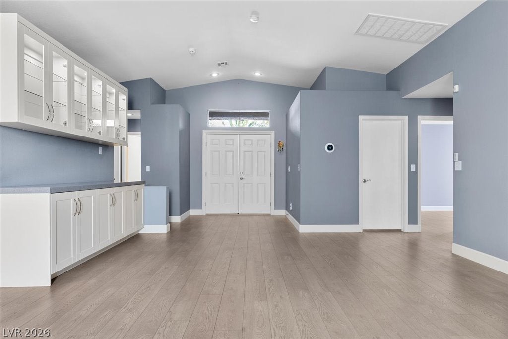 413 W Azure Avenue