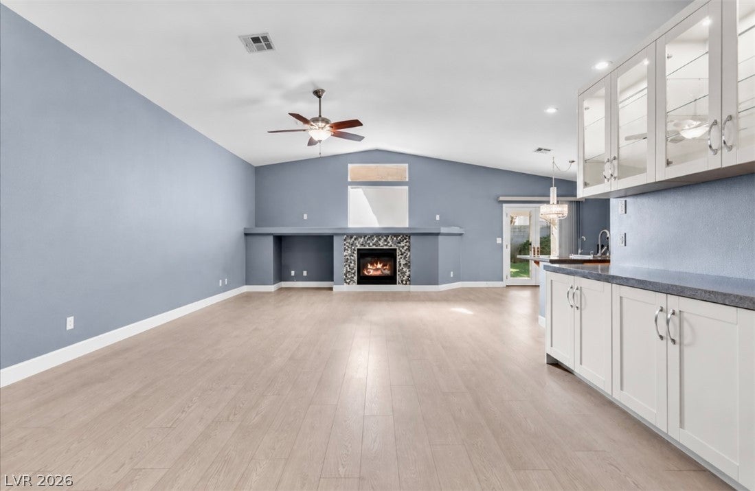 413 W Azure Avenue