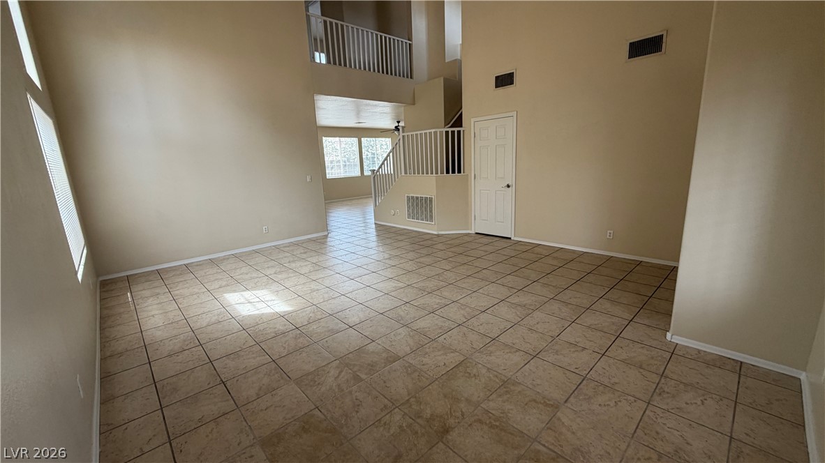 8101 YELLOW DAISY Avenue -
