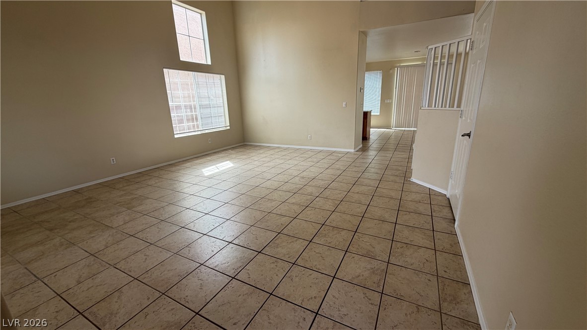8101 YELLOW DAISY Avenue -