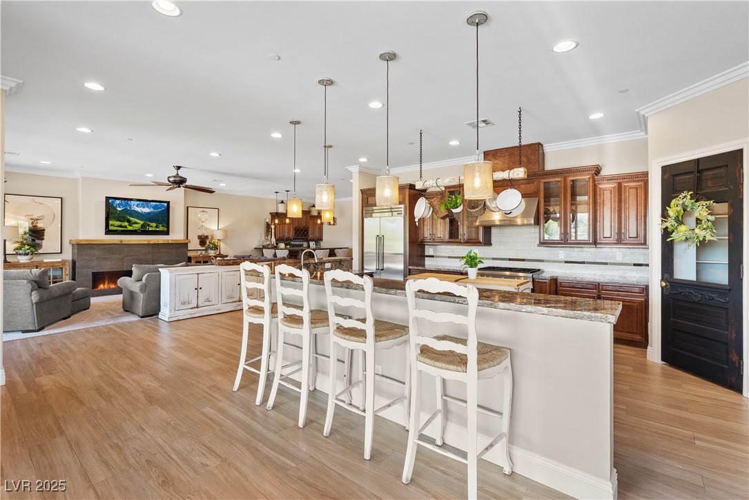 Properties 3 421 Foxhall Road