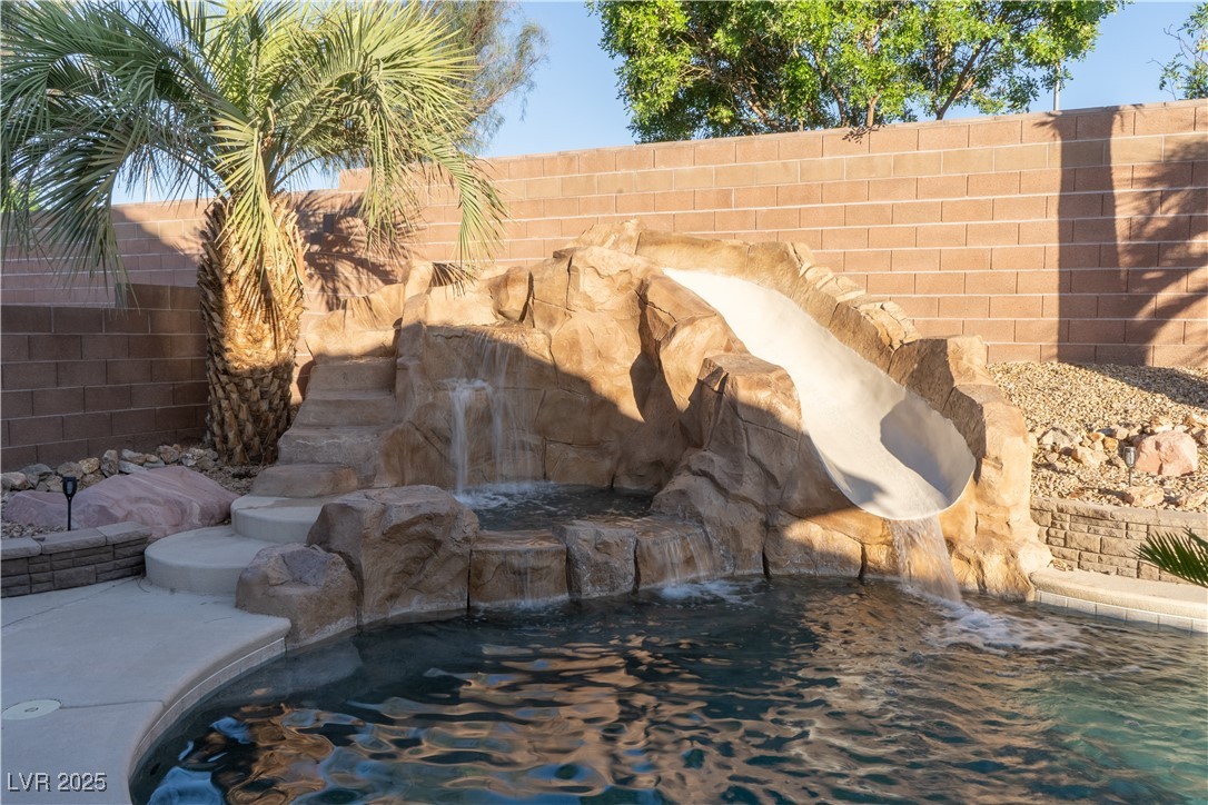 2549 Sundew Avenue, Henderson, Nevada image 9