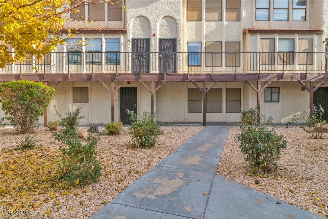 2080 Karen Avenue #39, Las Vegas, Nevada image 2