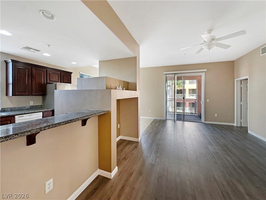 19 E Agate Avenue 305