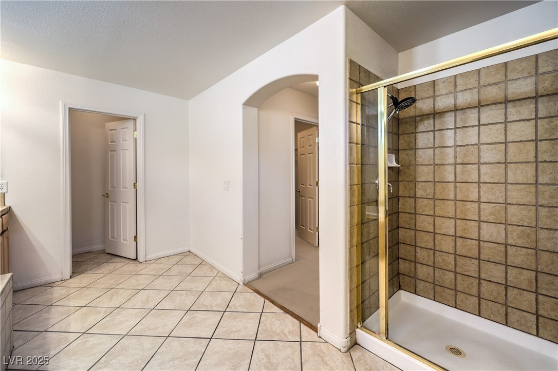 Henderson, Nevada 89052, United States, 4 Bedrooms Bedrooms, ,3 BathroomsBathrooms,Residential,Active,247754