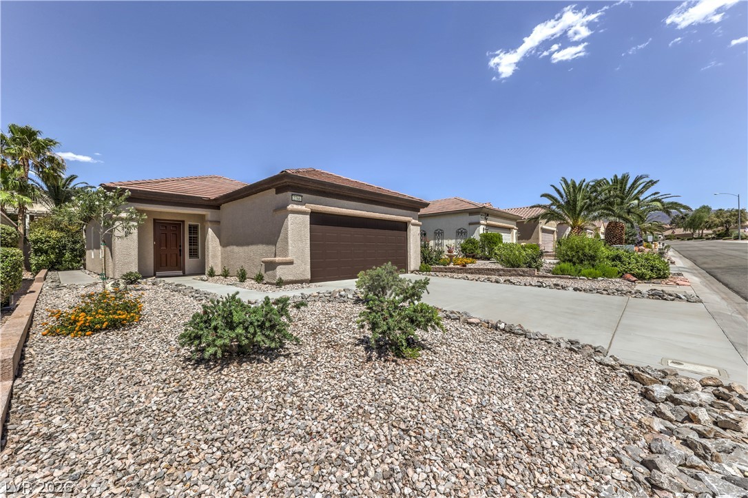 2766 Meadow Park Avenue