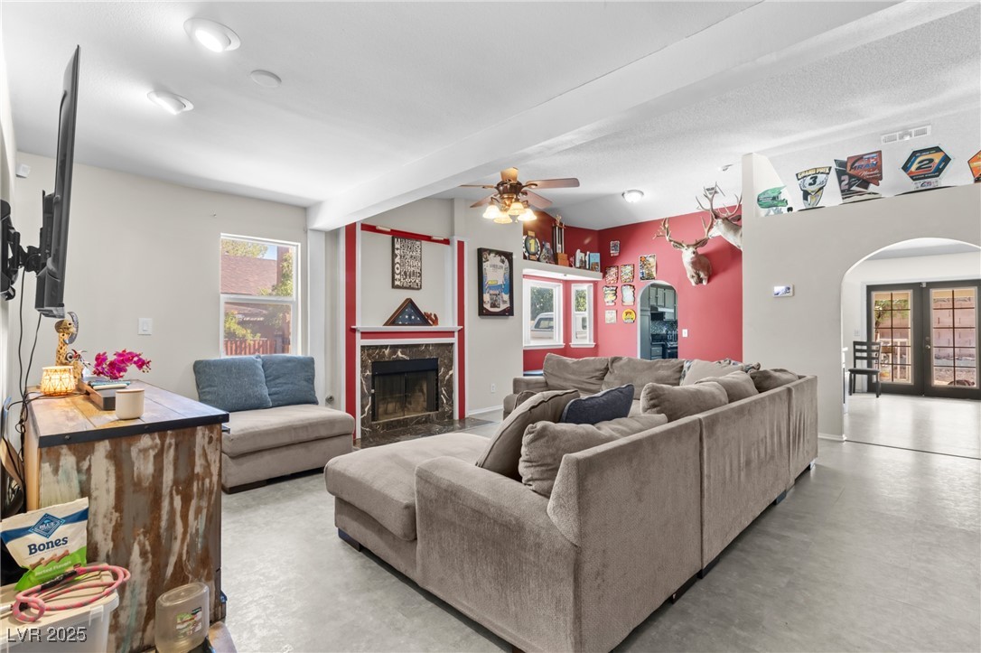 815 Crabapple Drive