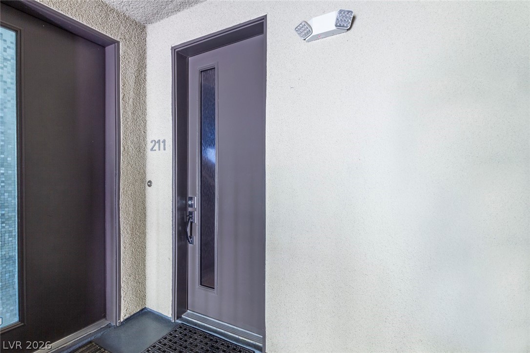 11257 Rainbow Peak Avenue 211