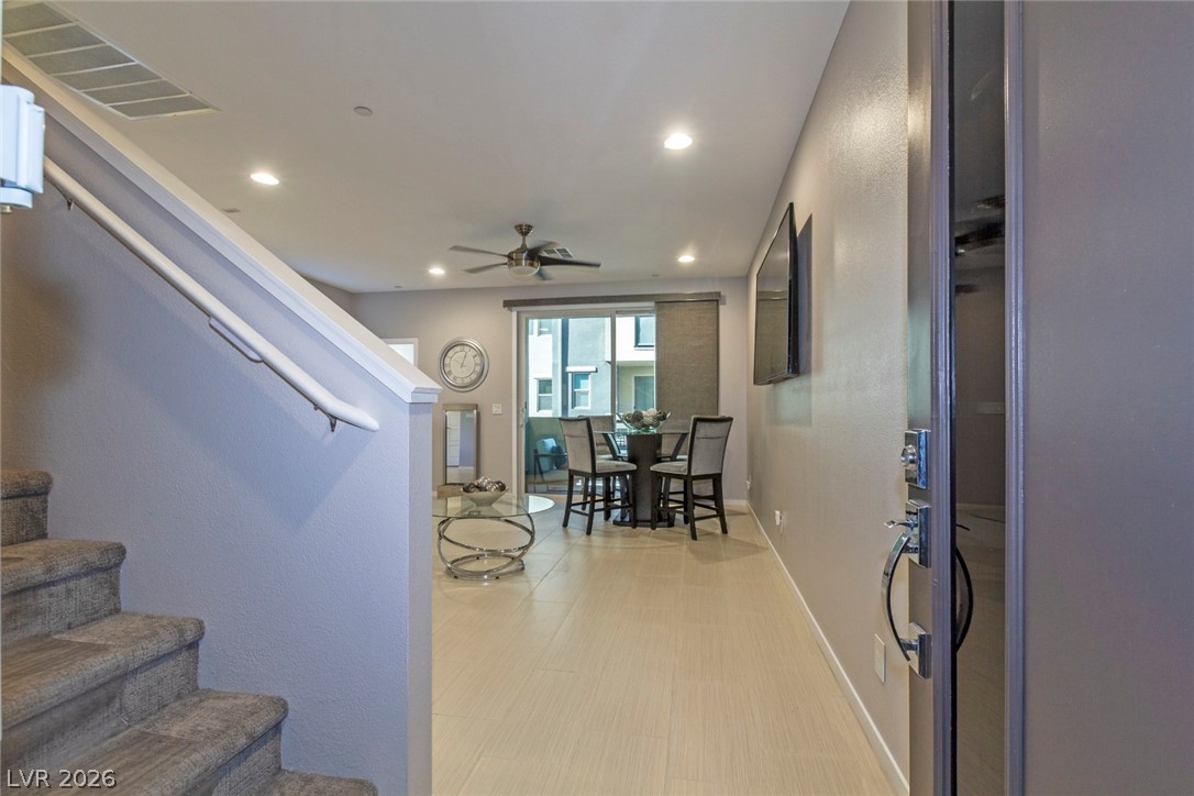 11257 Rainbow Peak Avenue 211