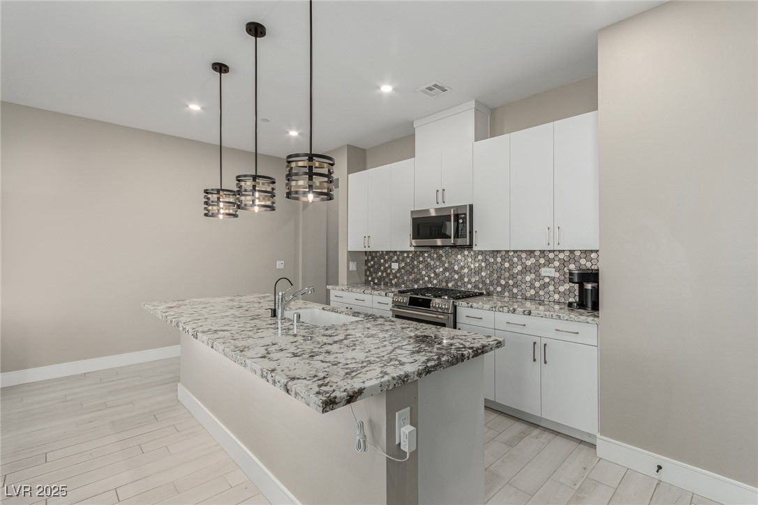 3208 Lumassina Way, Henderson, Nevada image 9