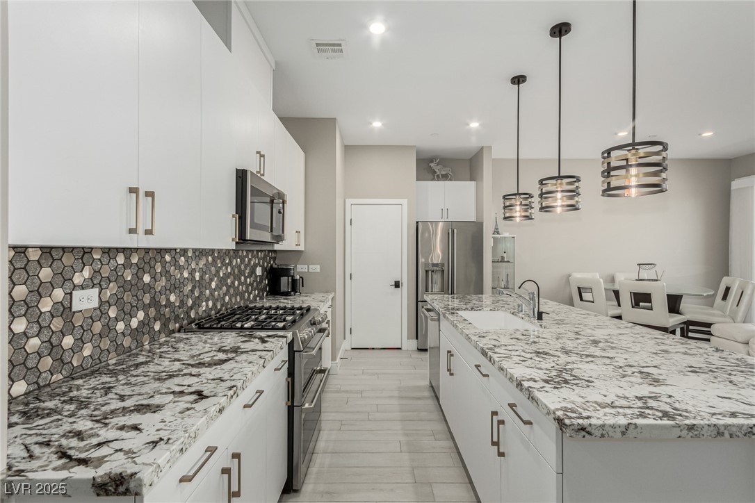 3208 Lumassina Way, Henderson, Nevada image 10