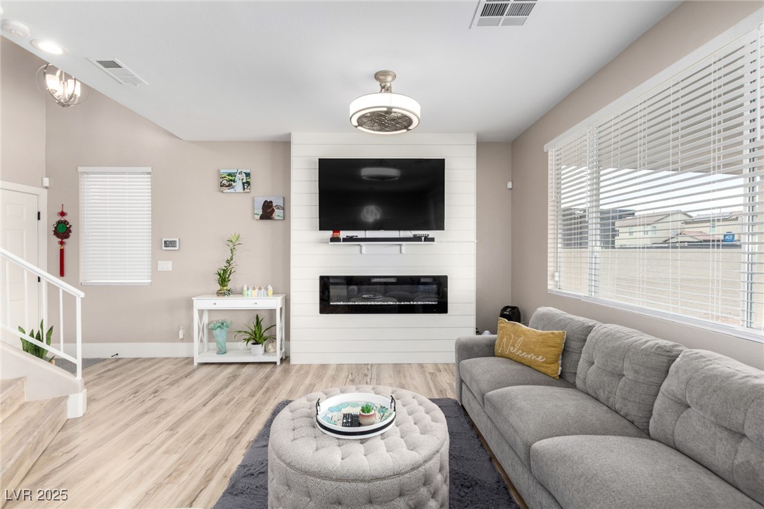 1360 Angel Falls Street, Las Vegas, Nevada image 9