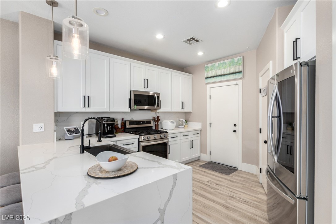 1360 Angel Falls Street, Las Vegas, Nevada image 11