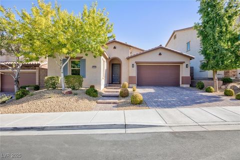 Photo of 988 Fairway Hill Street, Henderson, NV 89002 (MLS # 2740604)