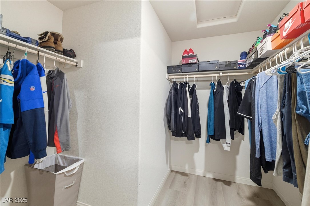 Las Vegas, Nevada 89129, United States, 3 Bedrooms Bedrooms, ,3 BathroomsBathrooms,Residential,Active,246330