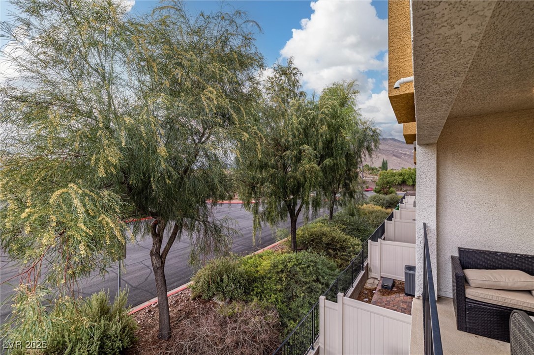 Las Vegas, Nevada 89129, United States, 3 Bedrooms Bedrooms, ,3 BathroomsBathrooms,Residential,Active,246330