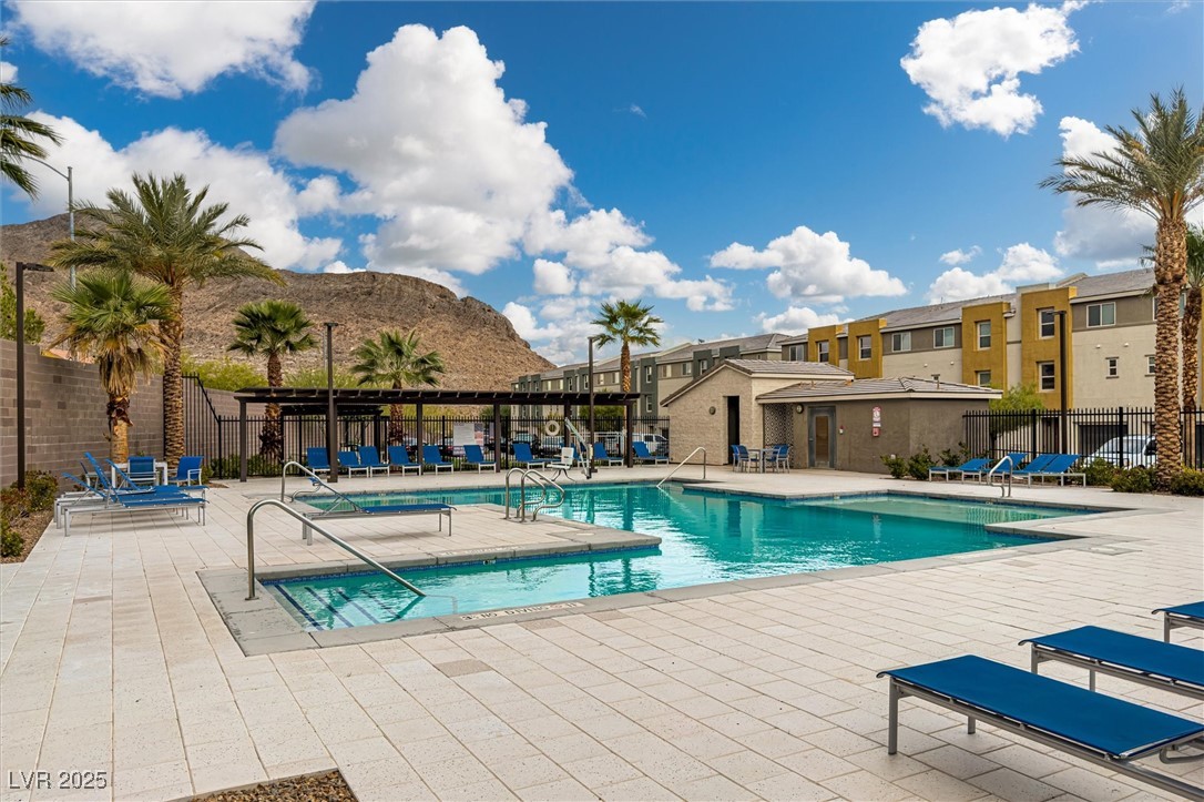 Las Vegas, Nevada 89129, United States, 3 Bedrooms Bedrooms, ,3 BathroomsBathrooms,Residential,Active,246330