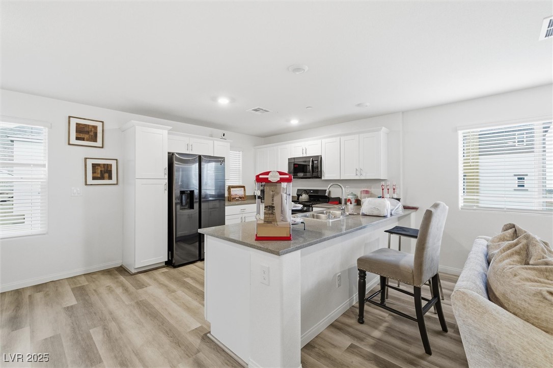 Las Vegas, Nevada 89129, United States, 3 Bedrooms Bedrooms, ,3 BathroomsBathrooms,Residential,Active,246330