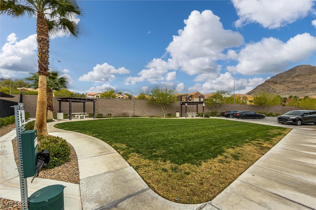 Las Vegas, Nevada 89129, United States, 3 Bedrooms Bedrooms, ,3 BathroomsBathrooms,Residential,Active,246330