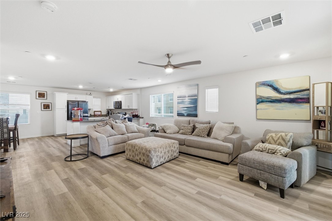 Las Vegas, Nevada 89129, United States, 3 Bedrooms Bedrooms, ,3 BathroomsBathrooms,Residential,Active,246330