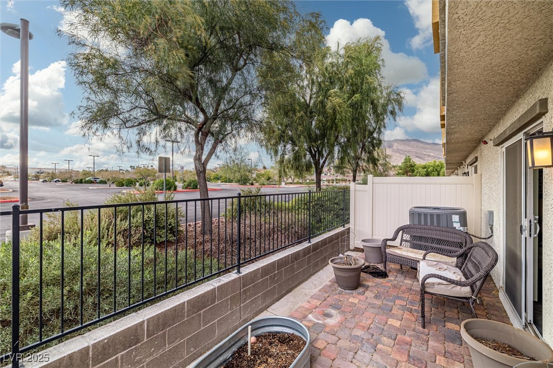 Las Vegas, Nevada 89129, United States, 3 Bedrooms Bedrooms, ,3 BathroomsBathrooms,Residential,Active,246330