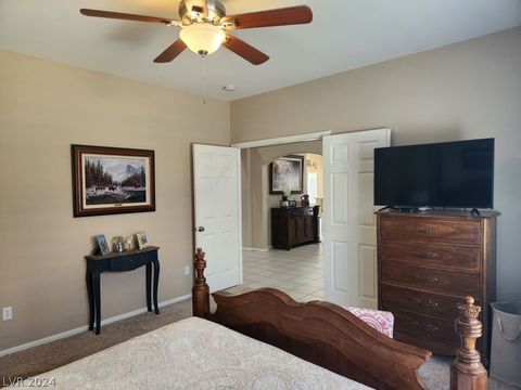 Single Family Residence in Laughlin NV 1236 Country Club Drive 37.jpg