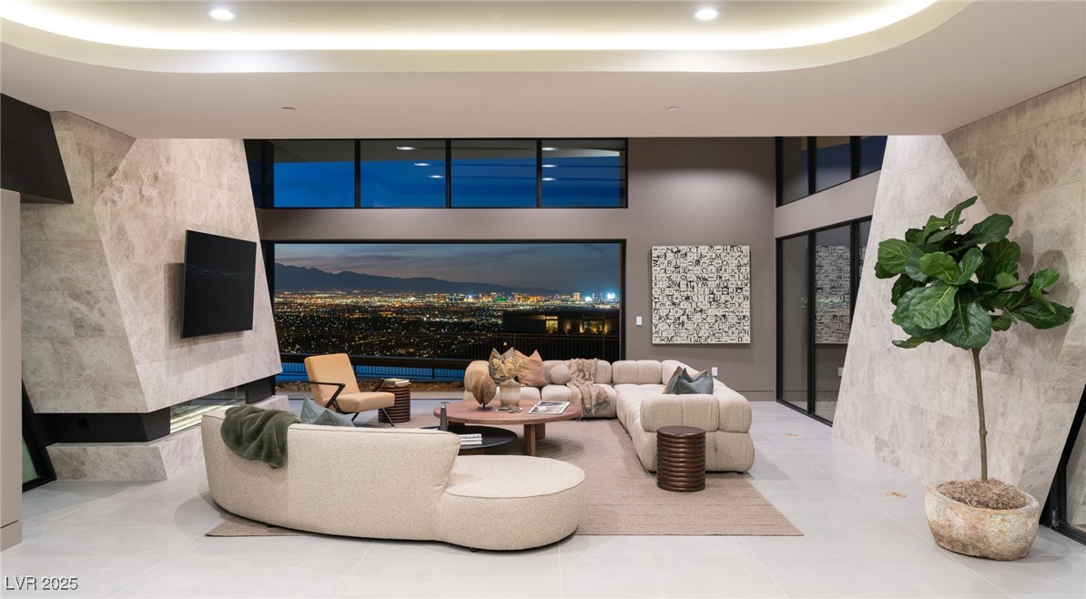 4 Horseshoe Rock Court