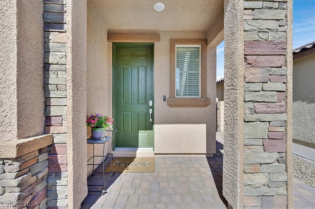 1102 Edel Hest Avenue