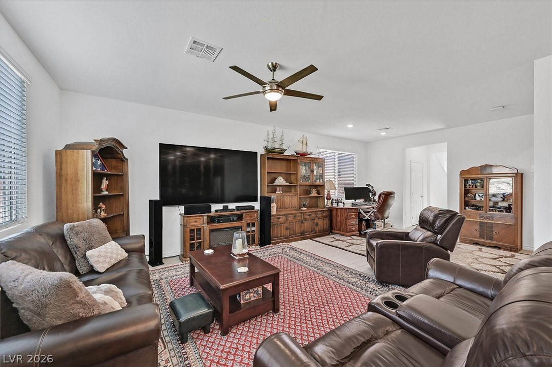 1102 Edel Hest Avenue