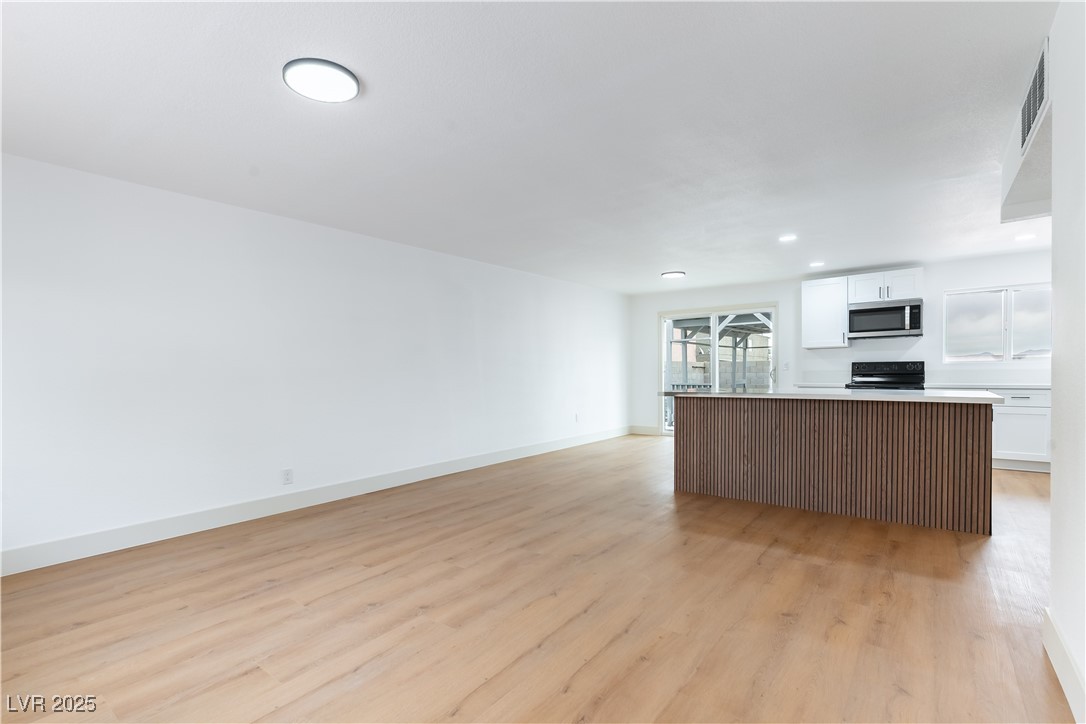 2321 Maverick Street