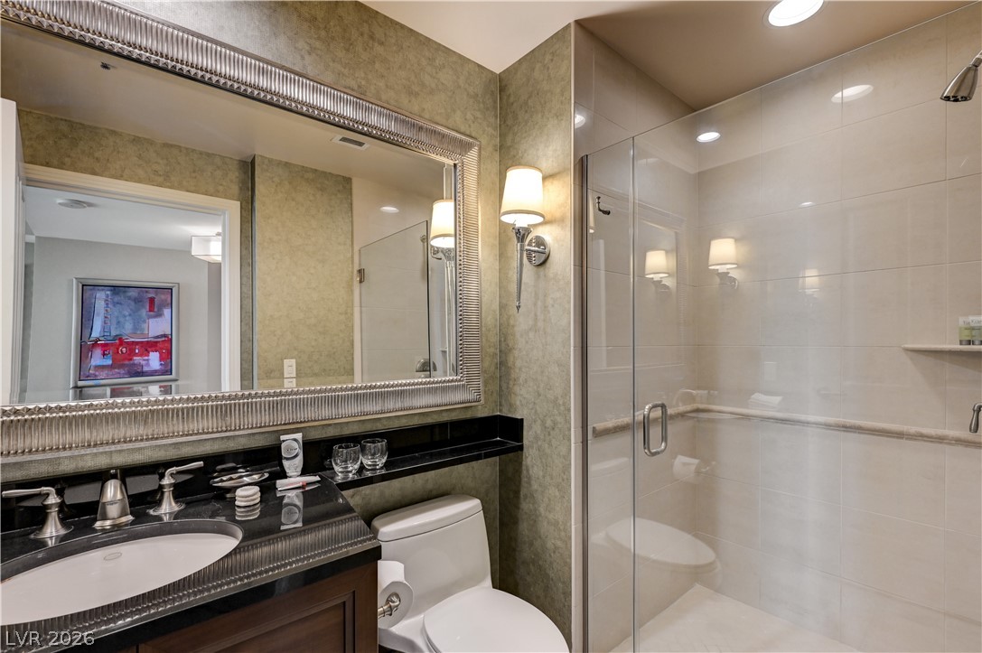 135 HARMON Avenue 702