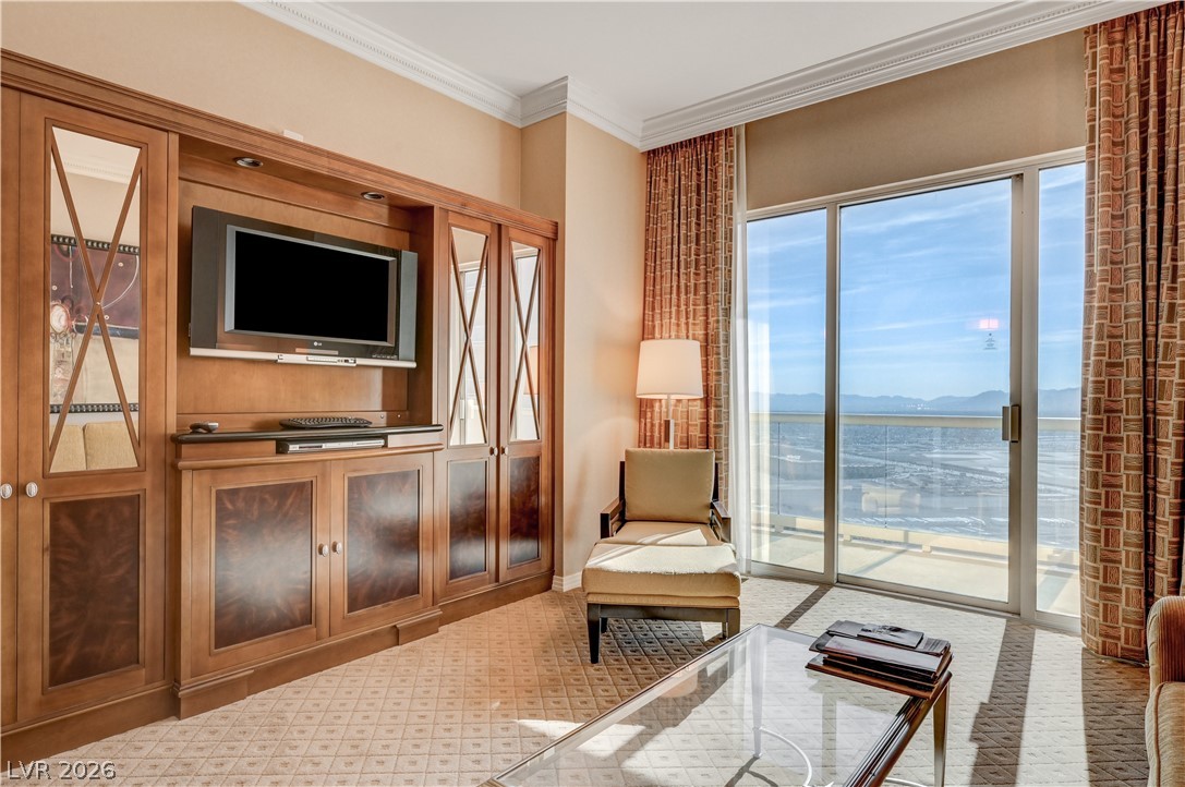 135 HARMON Avenue 702