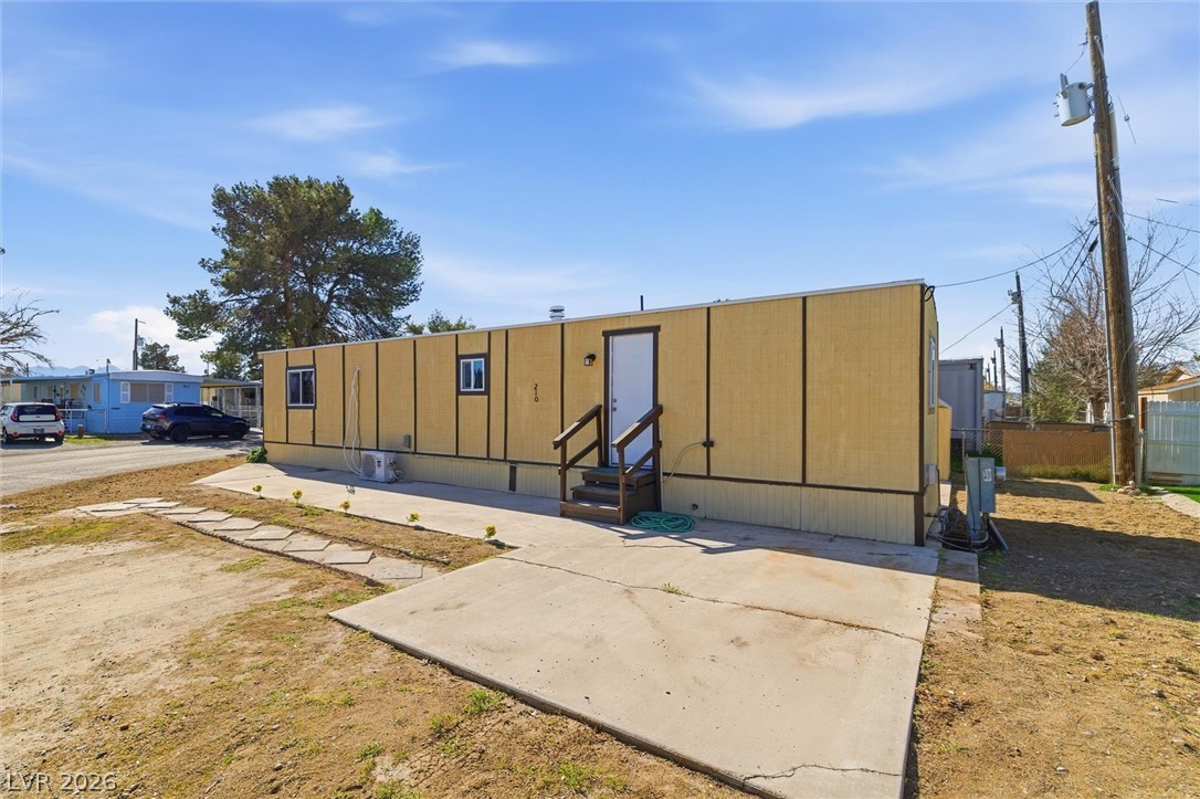 210 W Bonnie Claire Court