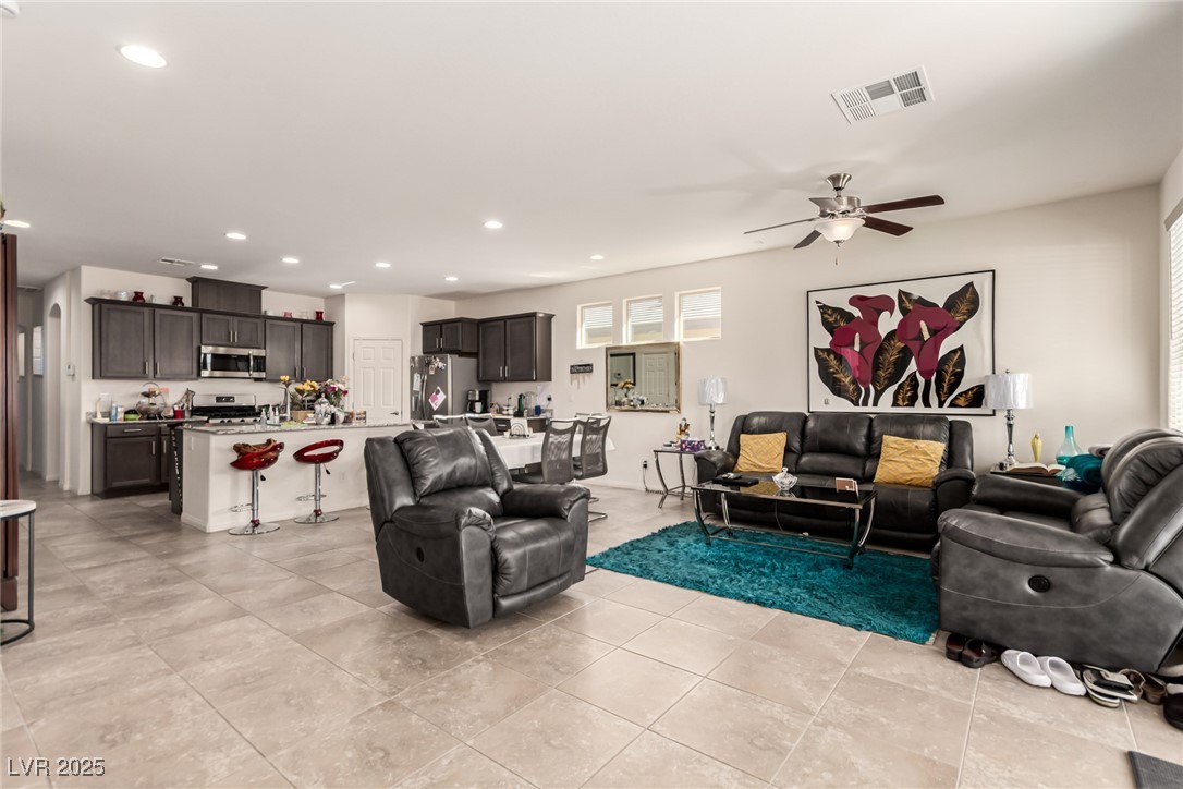 5633 Alitak Bay Street, North Las Vegas, Nevada image 11