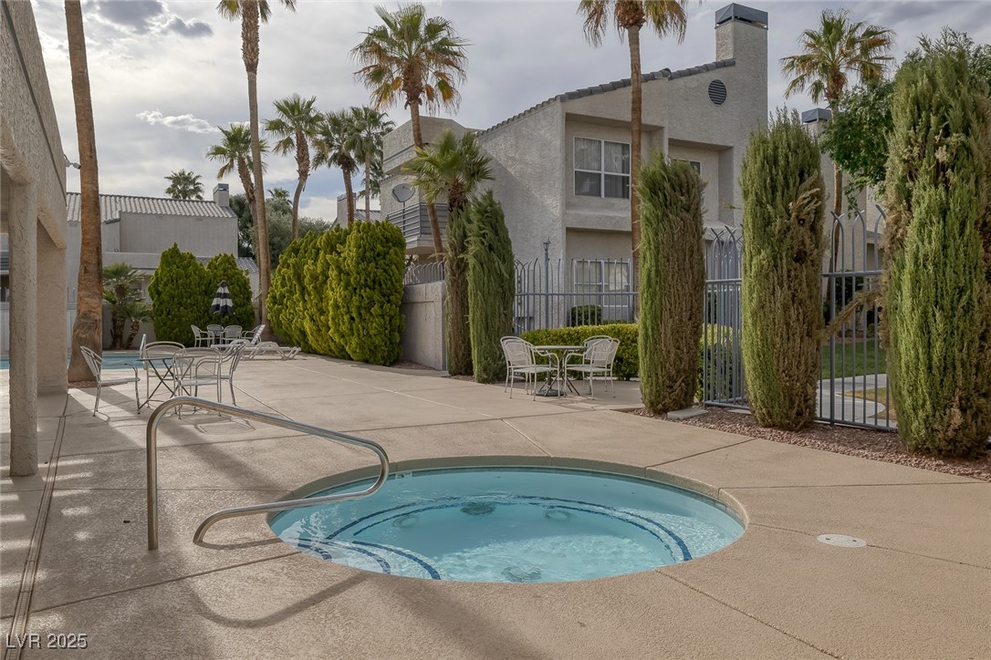 Las Vegas, Nevada 89103, United States, 2 Bedrooms Bedrooms, ,2 BathroomsBathrooms,Residential,Active,147725