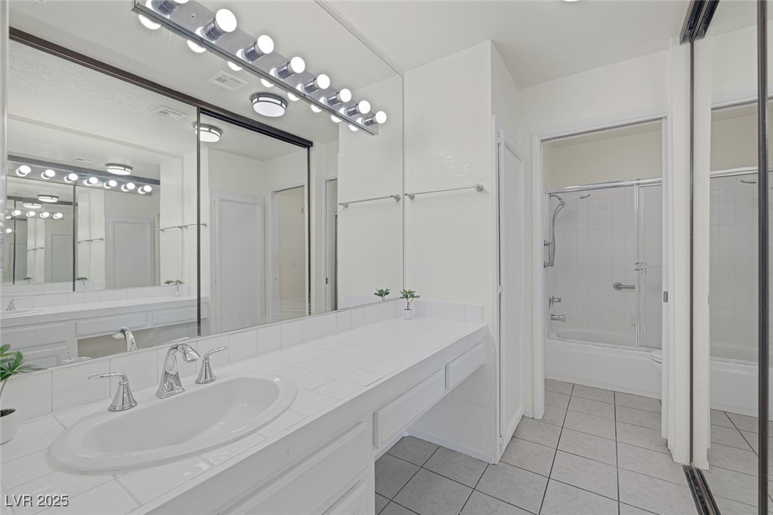 Las Vegas, Nevada 89103, United States, 2 Bedrooms Bedrooms, ,2 BathroomsBathrooms,Residential,Active,147725