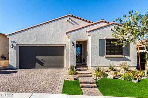 Photo of 685 Sunray Park Street, Henderson, NV 89011 (MLS # 2738120)