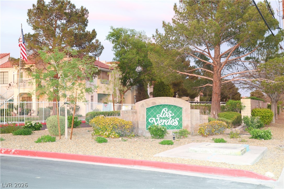 4861 S Torrey Pines Drive 106