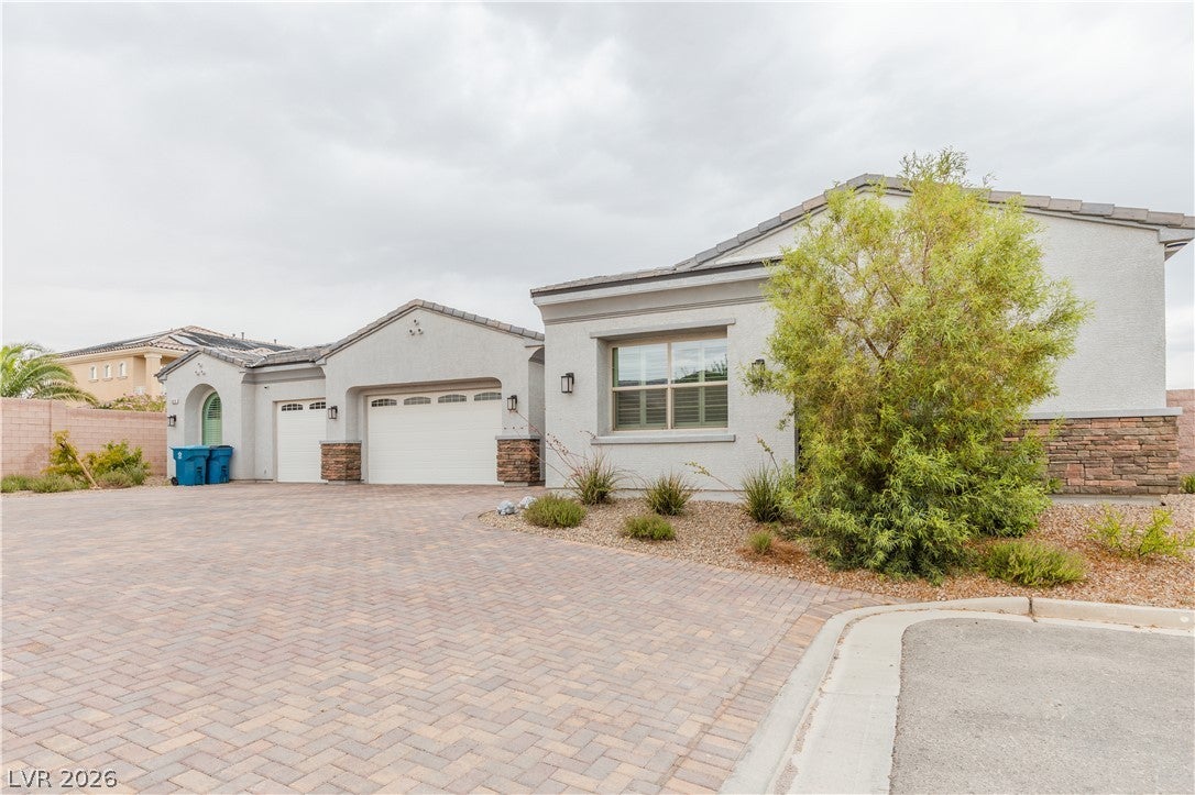 5838 Exbury Gardens