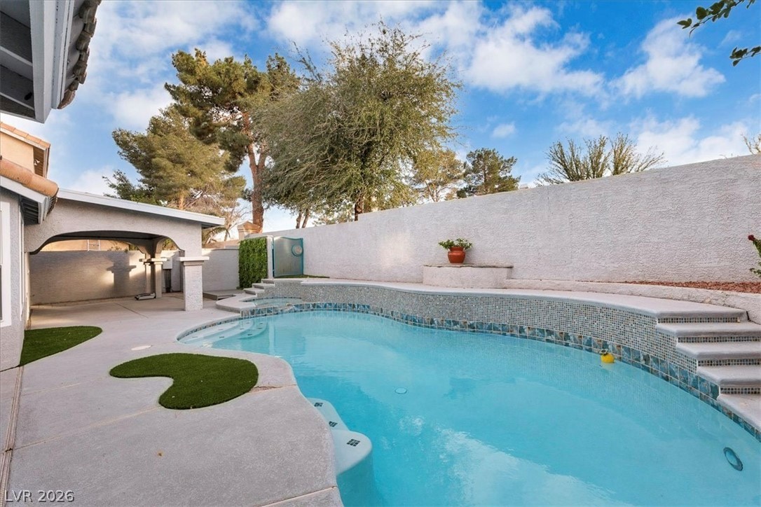 2405 Alpine Meadows Avenue