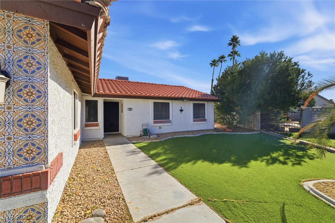 Las Vegas, Nevada 89103, United States, 3 Bedrooms Bedrooms, ,4 BathroomsBathrooms,Residential,Active,253244