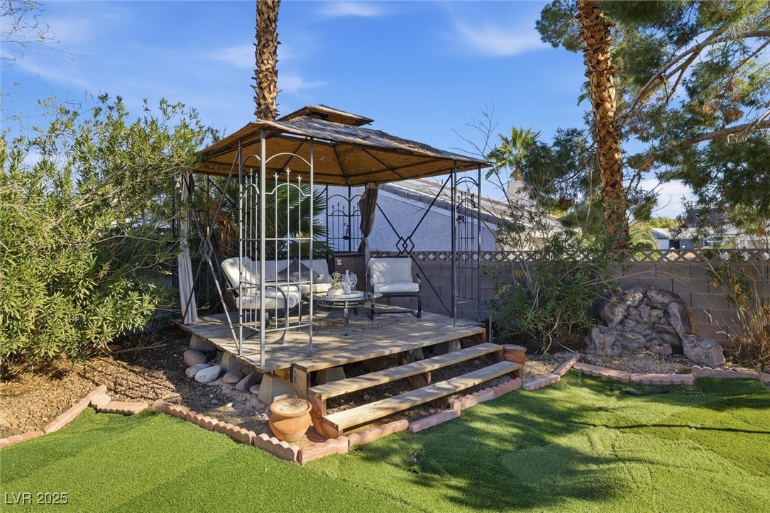 Las Vegas, Nevada 89103, United States, 3 Bedrooms Bedrooms, ,4 BathroomsBathrooms,Residential,Active,253244