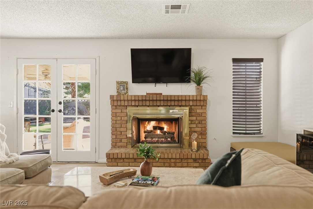 Las Vegas, Nevada 89103, United States, 3 Bedrooms Bedrooms, ,4 BathroomsBathrooms,Residential,Active,253244