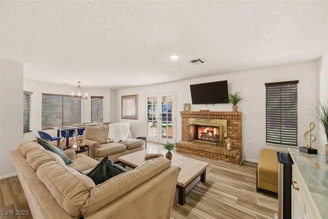 Las Vegas, Nevada 89103, United States, 3 Bedrooms Bedrooms, ,4 BathroomsBathrooms,Residential,Active,253244