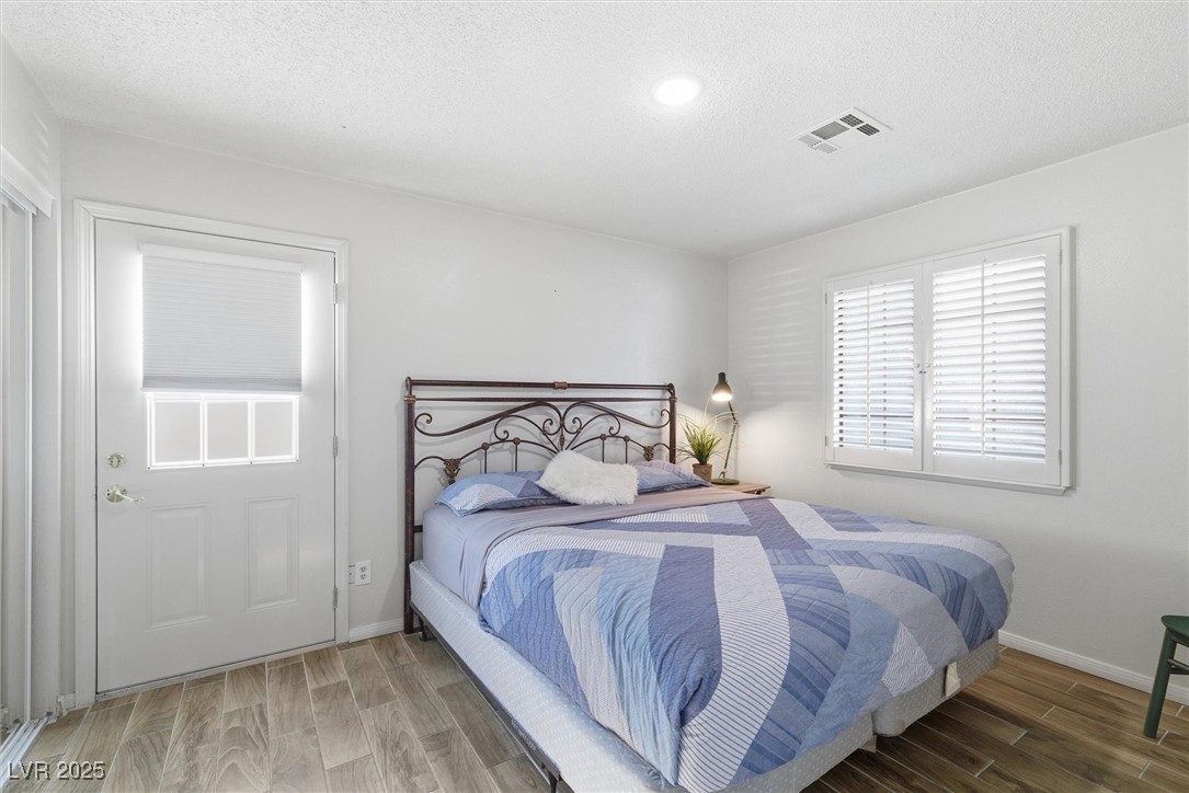 Las Vegas, Nevada 89103, United States, 3 Bedrooms Bedrooms, ,4 BathroomsBathrooms,Residential,Active,253244